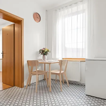 Rum i privatbostad Dva V Centru